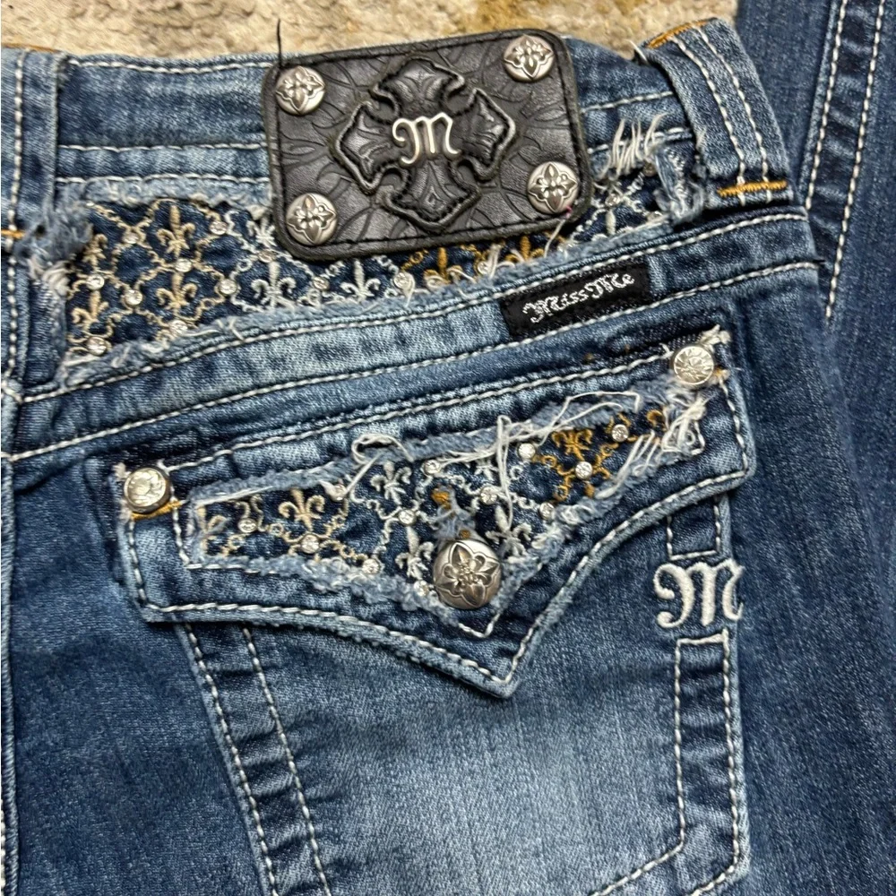 Miss Me Jeans Bootcut Size 30 Dark Wash Mid Rise Denim Rhinestone Pockets - Picture 9 of 10